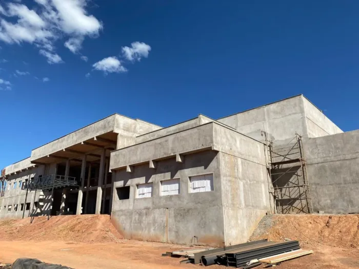 Ampliação em andamento oferece novos setores e serviços para atender à população (Foto: Braz Silva)