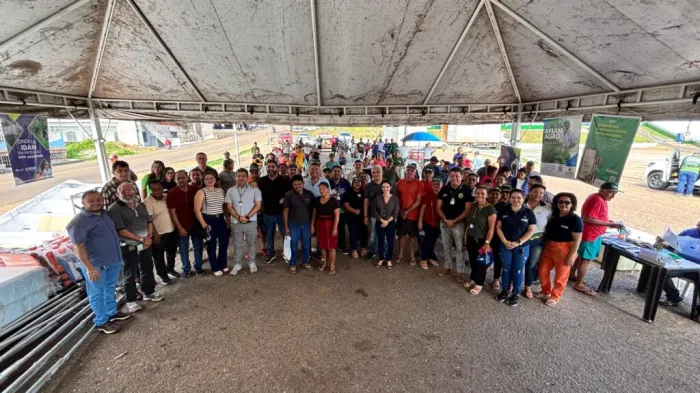 Governo do Amazonas entrega R$ 1 milhão em crédito rural a pescadores de Manacapuru