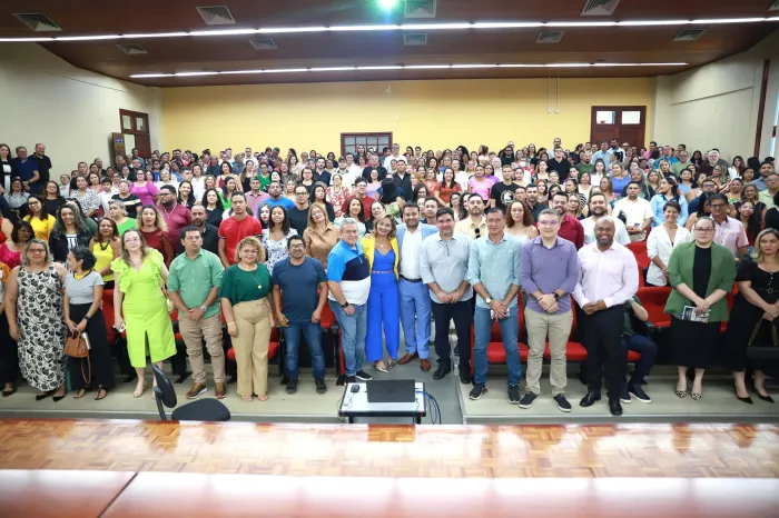 Posse dos gestores escolares marca novo ciclo na Educação do Acre