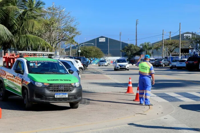 Aos finais de semana o contingente de agentes é reforçado para atender à alta demanda por travessias nas regiões litorâneas