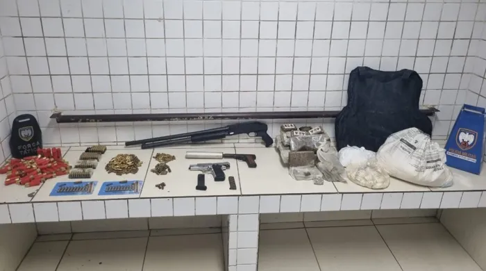 Força Tática do 6º Batalhão apreende armes de fogo e entorpecentes
