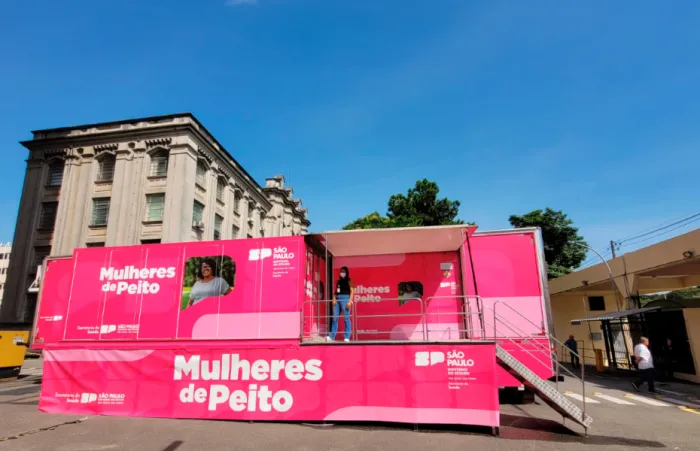 Em 2023, o Programa Mulheres de Peito realizou 24.690 exames e percorreu 47 municípios com as Carretas da Mamografia
