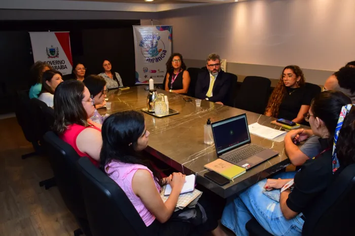 Mês da Primeira Infância: instituições discutem políticas públicas para garantir direitos fundamentais das crianças