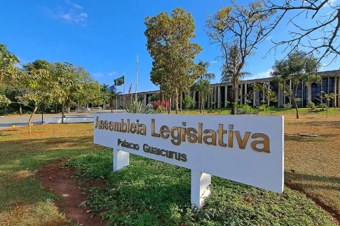 Agenda: Sessões, reuniões e lançamento da campanha #TodosPorElas são destaques