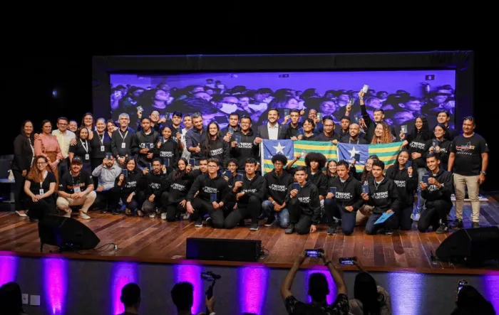 Estudantes vencedores do Seduckathon recebem visto para intercâmbio nos Estados Unidos