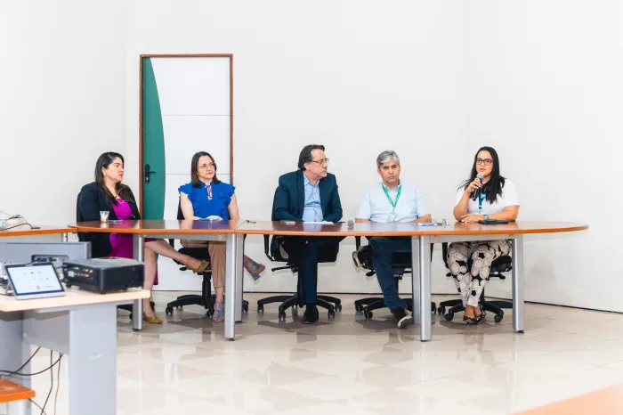 - Apresentação do novo protocolo de dor torácica - síndrome coronariana aguda para equipes da rede estadual de saúde (Foto: Israel Pontes)