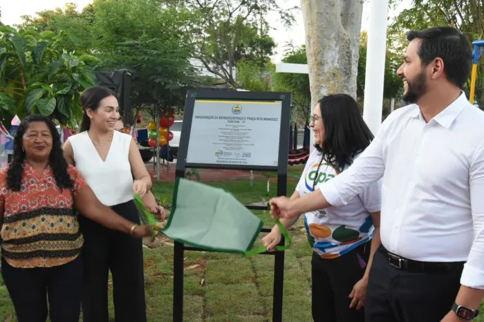Governo do Estado inaugura brinquedopraças na zona sul de Teresina através do OPA