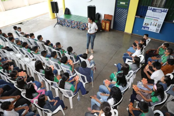 Alunos e servidores da rede estadual de ensino recebem orientações sobre a cultura de paz nas escolas
