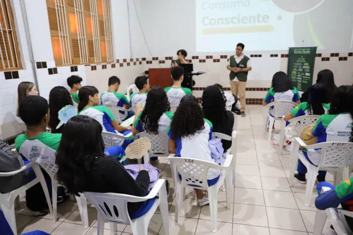 Educação do Acre promove palestra sobre consumo consciente nas escolas da rede estadual