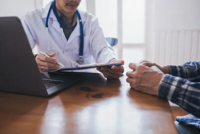 Os casos de varicocele costumam ser assintomáticos e os incômodos são exceções; por isso, o exame físico é fundamental