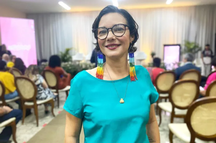 Docente da rede estadual de ensino é reconhecida pela atuação em prol de outras mulheres