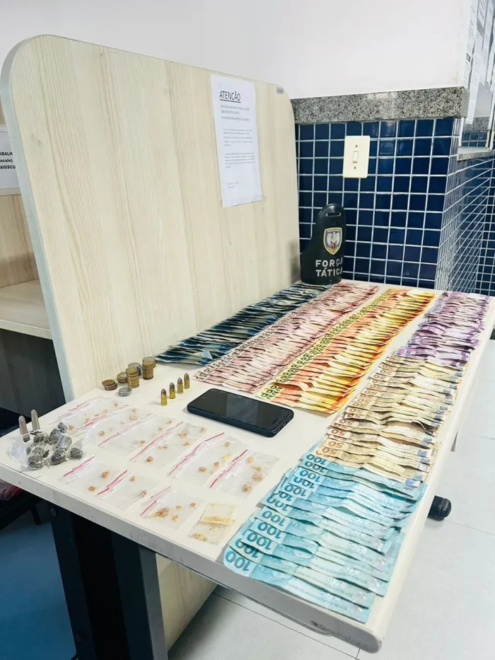 Policiais da 13ª CIA IND prendem suspeito de tráfico de drogas em Ponta da Fruta