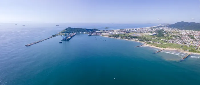 Recorde histórico: Complexo Portuário de Imbituba movimenta cinco milhões de toneladas nos primeiros sete meses de 2024