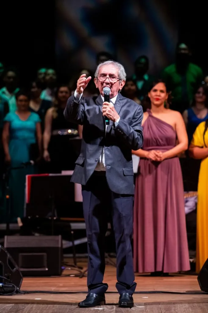 ‘Não Mate a Mata’: espetáculo celebra história do maestro e compositor Adelson Santos no Teatro Amazonas