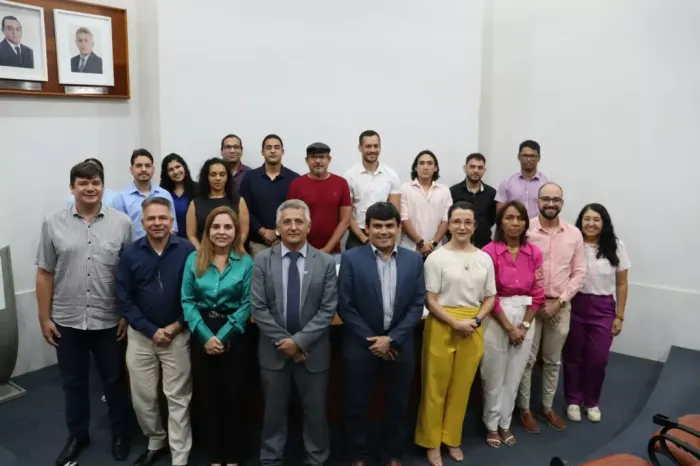 Onze novos servidores técnicos administrativos tomam posse na Uespi