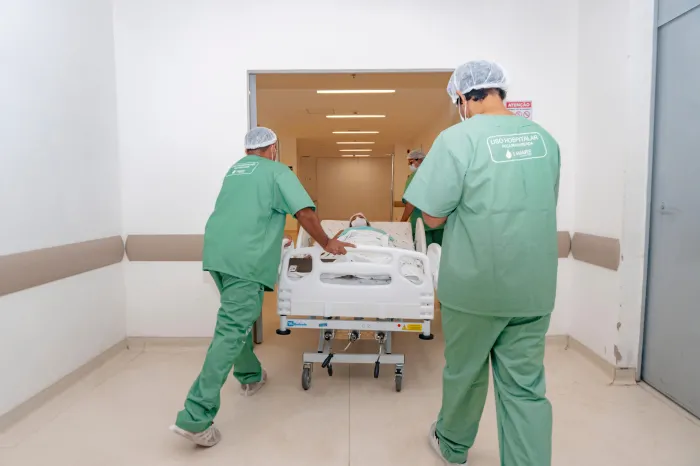 Governo do Estado dá início às cirurgias noturnas no Hospital da Ilha