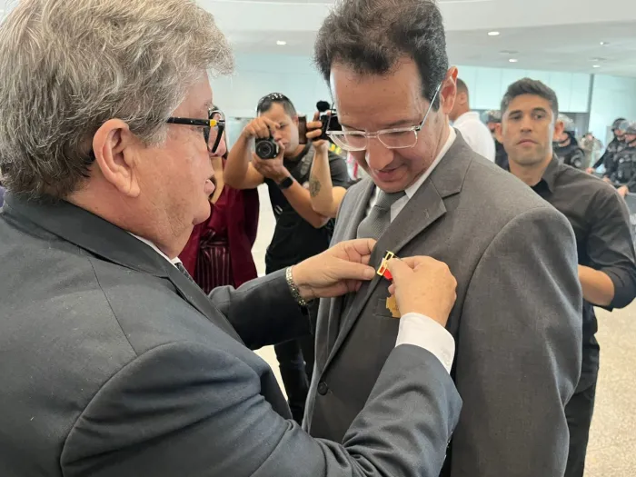 Controladoria-Geral do Estado é homenageada em solenidade da Polícia Militar da Paraíba