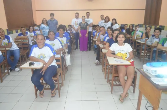 Em parceria com Mindlab, Educação do Acre oferece cursos livres para alunos da EJA