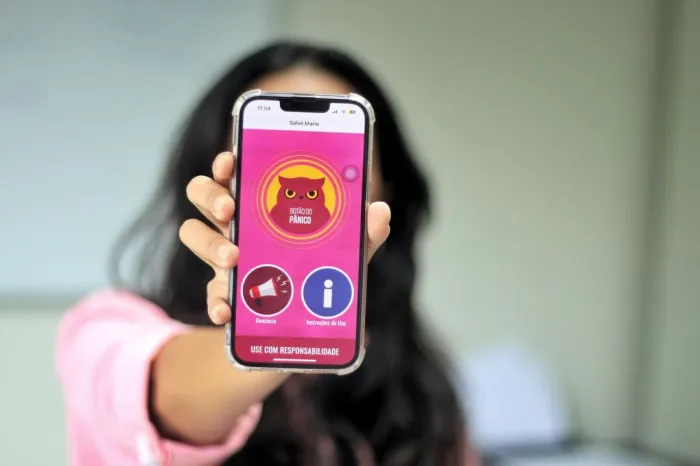 Agosto Lilás: Etipi dá dicas de combate à violência contra a mulher na internet 