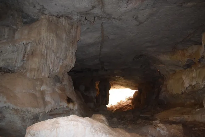 Justiça atende MP e determina suspensão de obra sobre caverna ‘Toca dos Ossos’