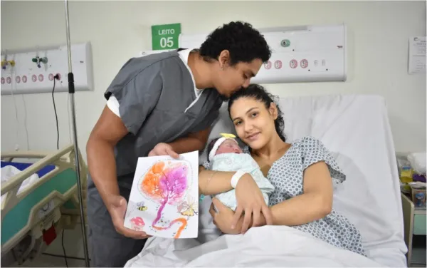 Assistência humanizada transforma experiência do parto para mães e pais no Hospital Geral César Cals