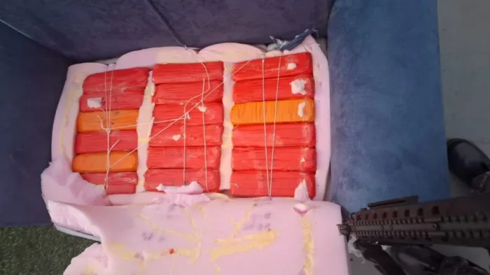 Em duas ações distintas, policiais da Base Arpão I apreendem mais de 30 kg de drogas