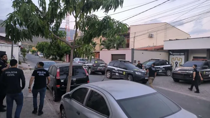 PCCE desarticula grupo criminoso e sequestra imóveis e automóveis no Ceará e em São Paulo