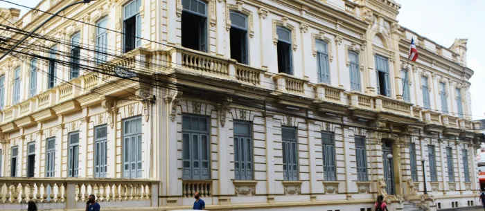 Prefeitura inclui formação em Biomedicina como requisito para cargo de bioquímico
