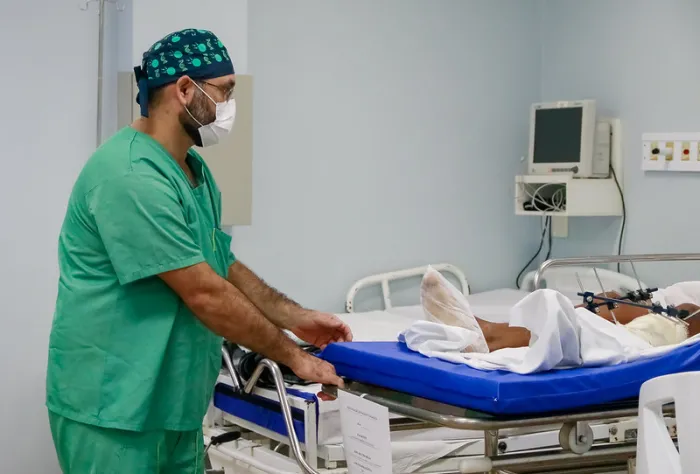 Em setembro, Governo do Amazonas continua a intensificação de cirurgias ortopédicas aos finais de semana nos hospitais da capital