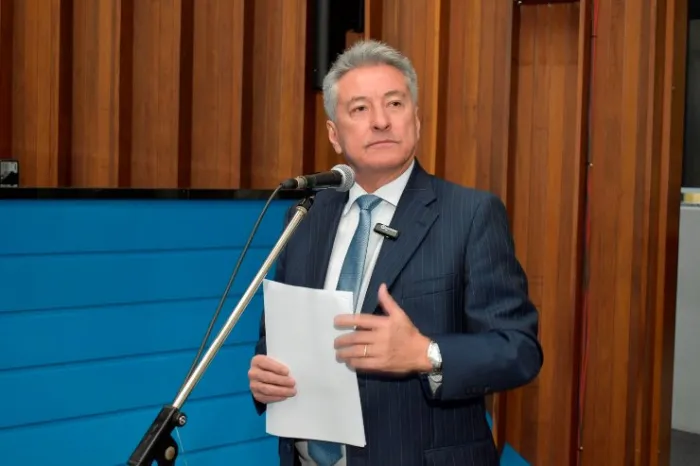 Projeto que homenageia empreendedores e tem nome de Ueze Zahran em honraria é de Roberto Hashioka