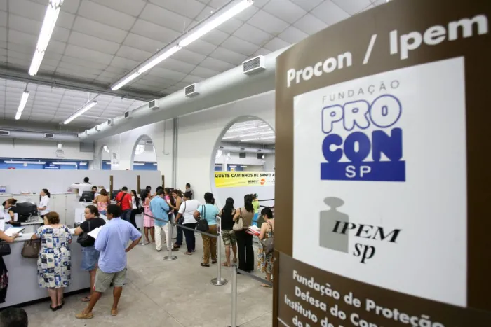 Enquetes sobre a opinião e experiência do consumidor realizadas pela diretoria de Estudos e Pesquisas do Procon-SP são usadas para implementação de ações de educação para o consumo