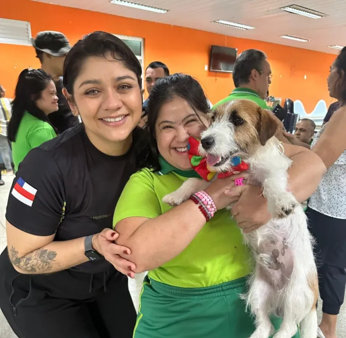 Setembro Verde: Sejusc leva crianças com deficiência para conhecerem companhia de cães da Polícia Militar