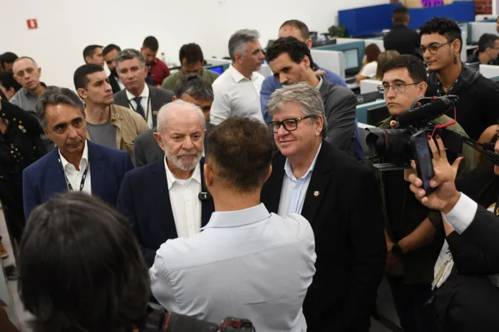 João Azevêdo e presidente Lula prestigiam inauguração da nova unidade da AeC em João Pessoa