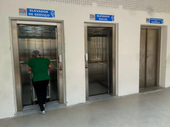 HGV ganha novos elevadores e melhora locomoção de pacientes e servidores