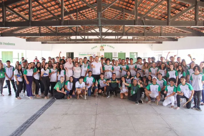 Washington Bandeira visita o Centro de Ensino de Tempo Integral Manoel Ricardo, em Cajueiro da Praia