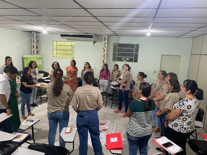 Incaper capacita Mulheres do Cacau para uso das cadernetas agroecológicas