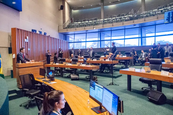 Debate sobre Eixão do Lazer mobiliza deputados governistas e oposicionistas