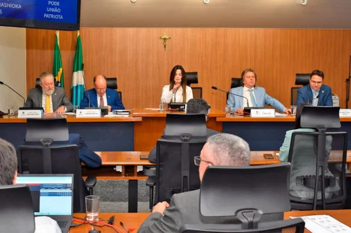 Reunião da CCJR acontece no Plenarinho Deputado Nelito Câmara, às quartas-feiras, a partir das 8h