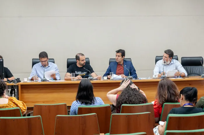 Atendimento a pessoas com deficiências em escolas e faculdades é objeto de proposições aprovadas na CESC