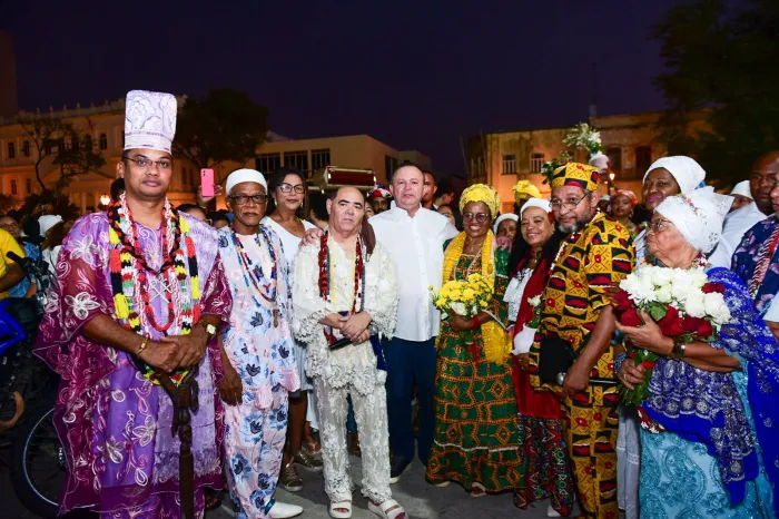 - Governador Carlos Brandão dialogou com os membros da Federação de Umbanda e Cultos Afro-brasileiros (Foto: Gilson Ferreira)