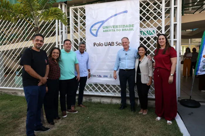 Governo do Estado inaugura polo da Universidade Aberta Capixaba na Serra