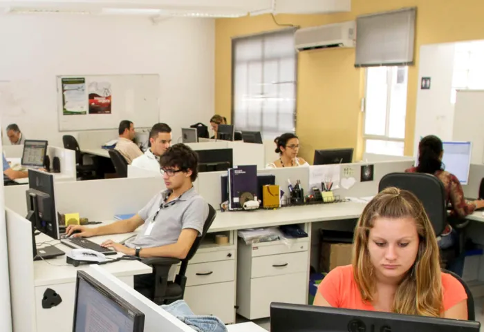 Inicialmente, o programa deve beneficiar 5.000 estudantes do ensino técnico