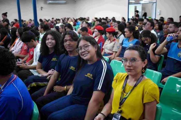 Mais de 300 pessoas participam de 2º Encontro Estadual de Grêmios Estudantis do Amazonas