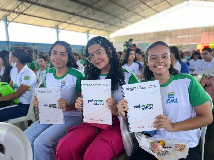 Mais de 1.500 estudantes de Valença e Regeneração participaram do Pré-Enem Seduc e Pré-Saeb