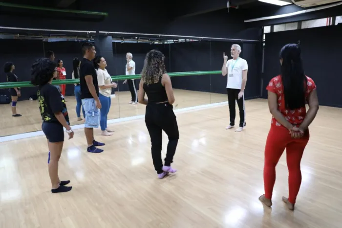 Vestibular e SIS da UEA: Candidatos aos cursos de Teatro, Música e Dança realizam provas de habilidades