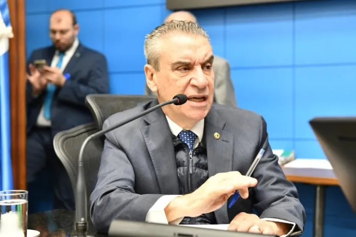 1º secretário, deputado Paulo trouxe o assunto à sessão plenária desta terça-feira (17) 