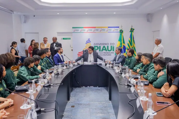 Rafael Fonteles anuncia mais uma equipe vencedora no Seduckathon e estudantes farão intercâmbio na Austrália