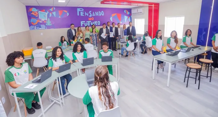 Governador entrega reforma do Ceti Duque de Caxias na zona sul de Teresina