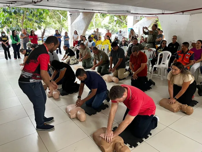 Programa Vida no Trânsito promove oficina de primeiro socorros para agentes da PRF, PM, Strans e Sesapi