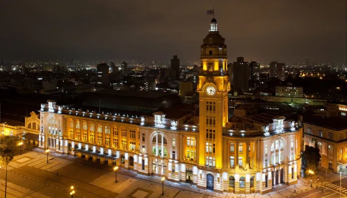 Uma das frentes é a criação de um espaço público sobre a área subutilizada existente entre a atual estação Júlio Prestes com o polo comercial da Rua José Paulino. Foto: Governo de SP